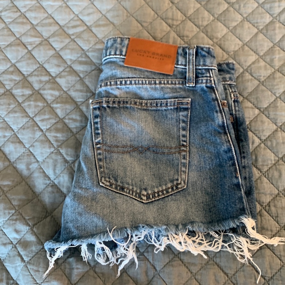 Lucky brand shorts 27